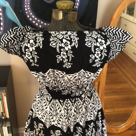 Handmade Medium Island Spring Flower Dress - Picture 5 of 8